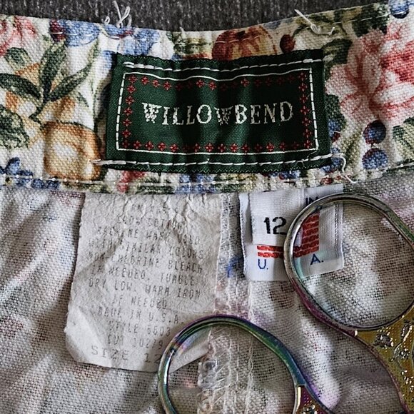 Willowbend Shorts Womens 12 Floral Cotton Twill Pockets Retro Boho USA Made Vtg - Picture 3 of 15